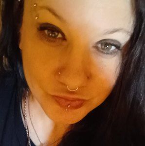 Meet your Posher, Liz